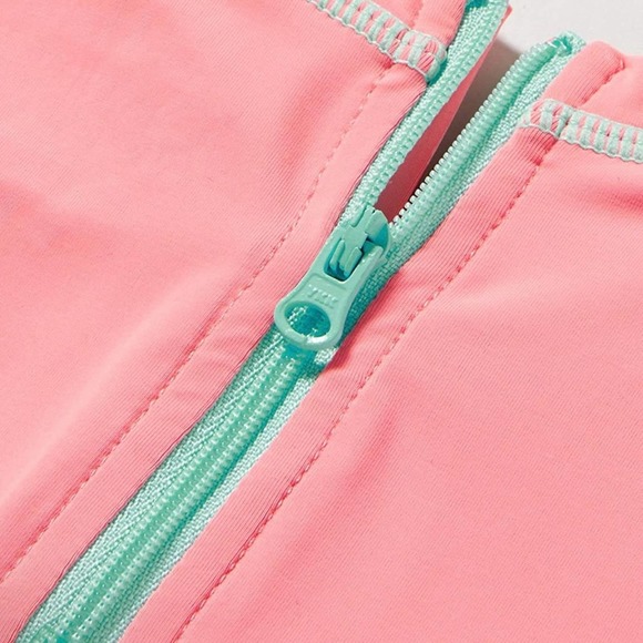 Cheetah hearts Rashguard swimsuit - Picture 5 of 6